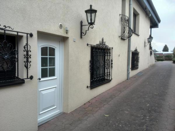 Uni - Luebeck Appartement Groß Grönau エクステリア 写真